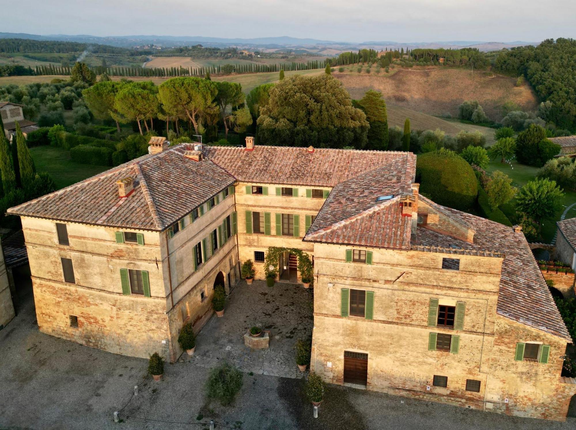 Gasthaus Ca' Bianca Tuscany Relais Siena Exterior foto